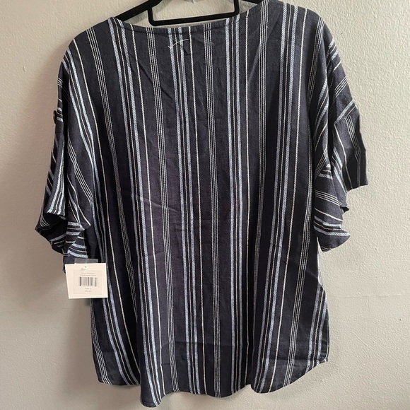 NWT Ellen Tracy linen blend rounded neckline button details hi-low top. … - Picture 6 of 7